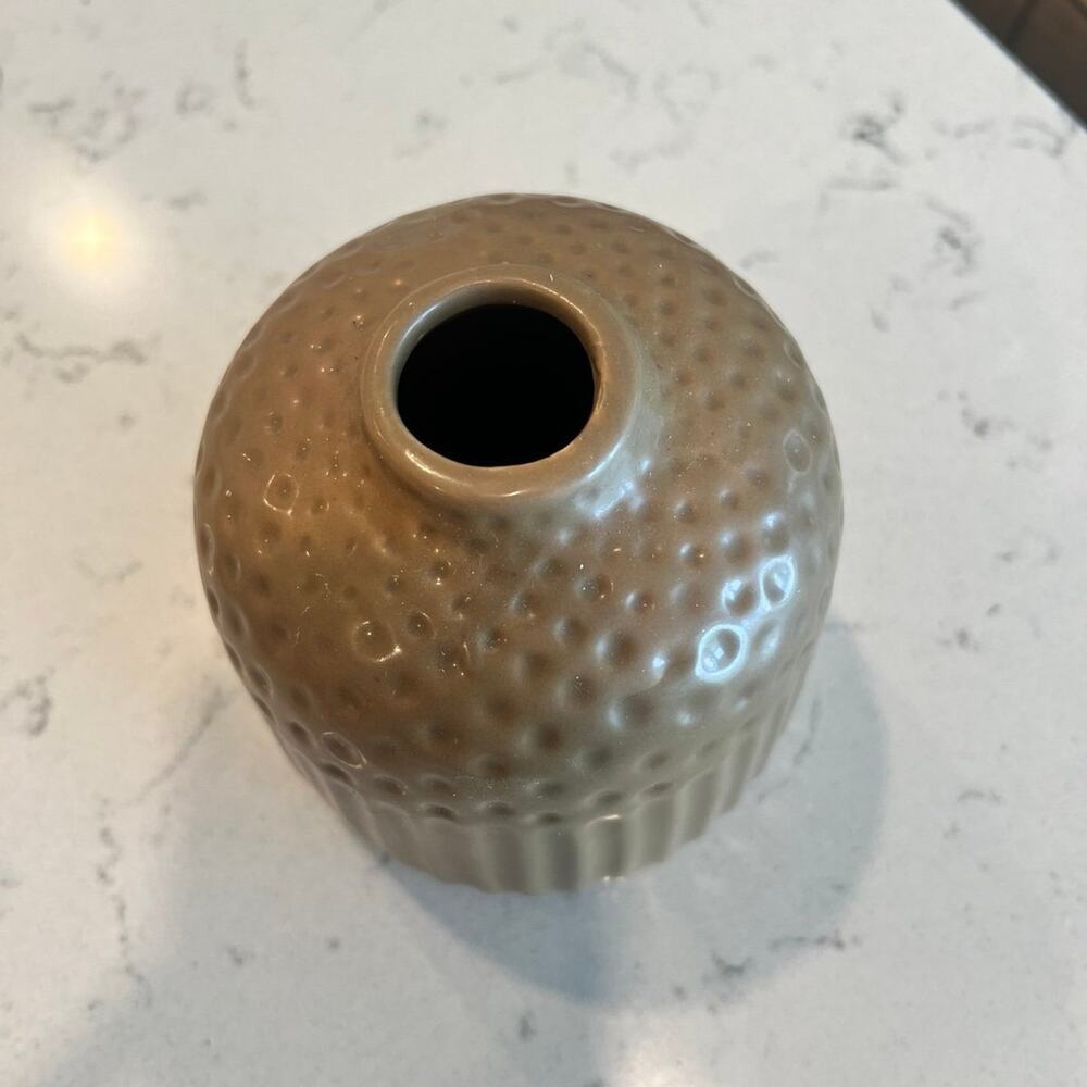 Small Vase - Picture 2 of 7